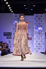 Model walk the ramp for Payal Pratap Show at Wills Lifestyle India Fashion Week 2012 day 1 on 6th Oct 2012 (4).JPG